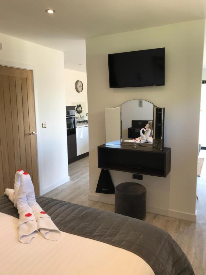 Parkknott Retreat Luxury Lodge With Private Hot Tub Askam in Furness Exterior foto